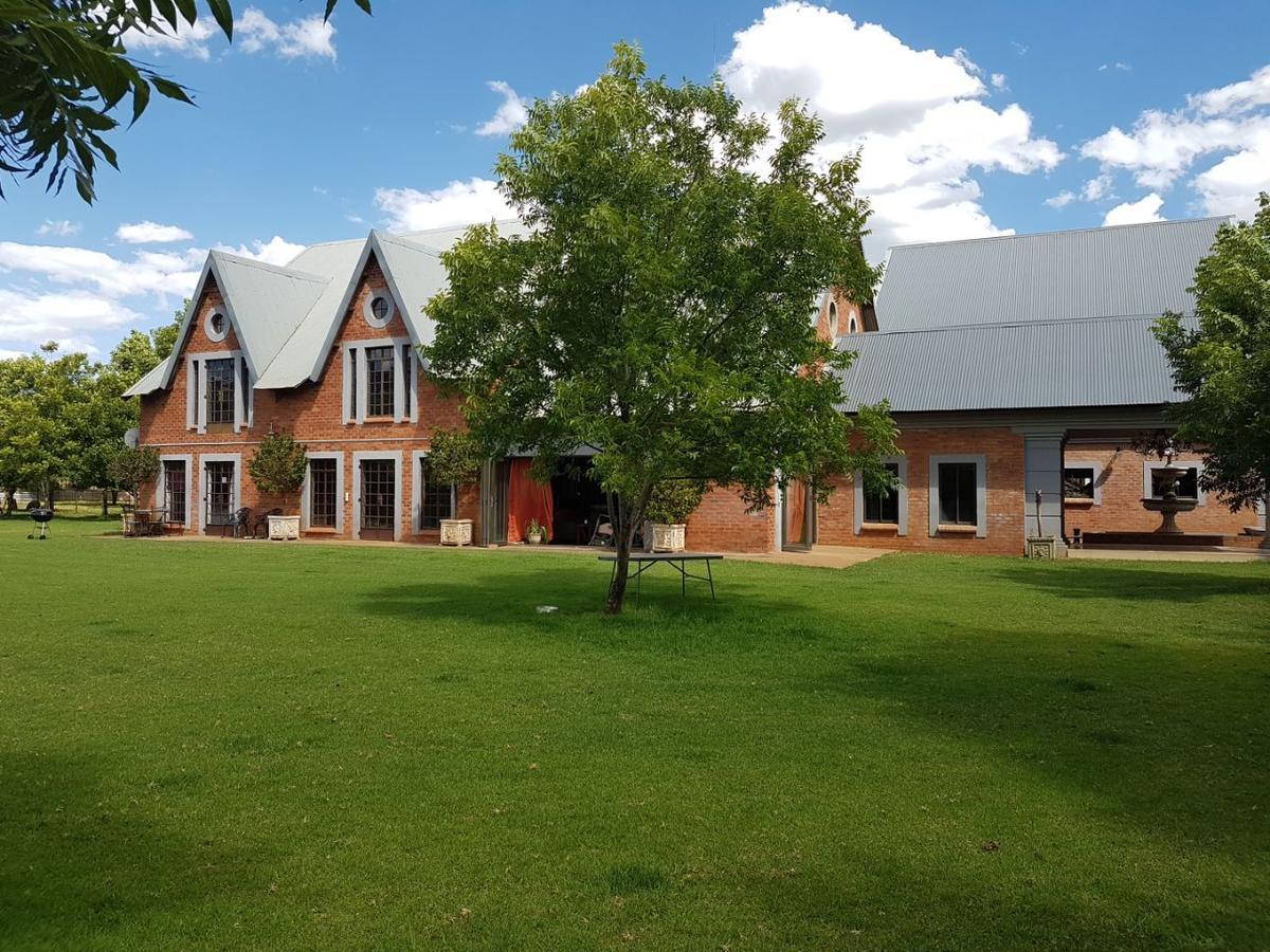 Millstream Inn Guest House Skeerpoort Luaran gambar